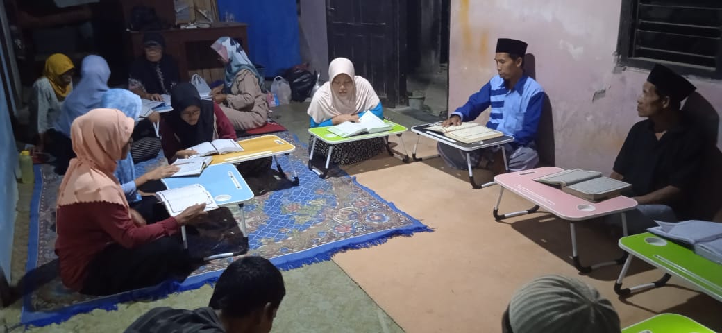 TPA Lansia RT.061 Selo Timur, Tetap Produktif di Usia Senja